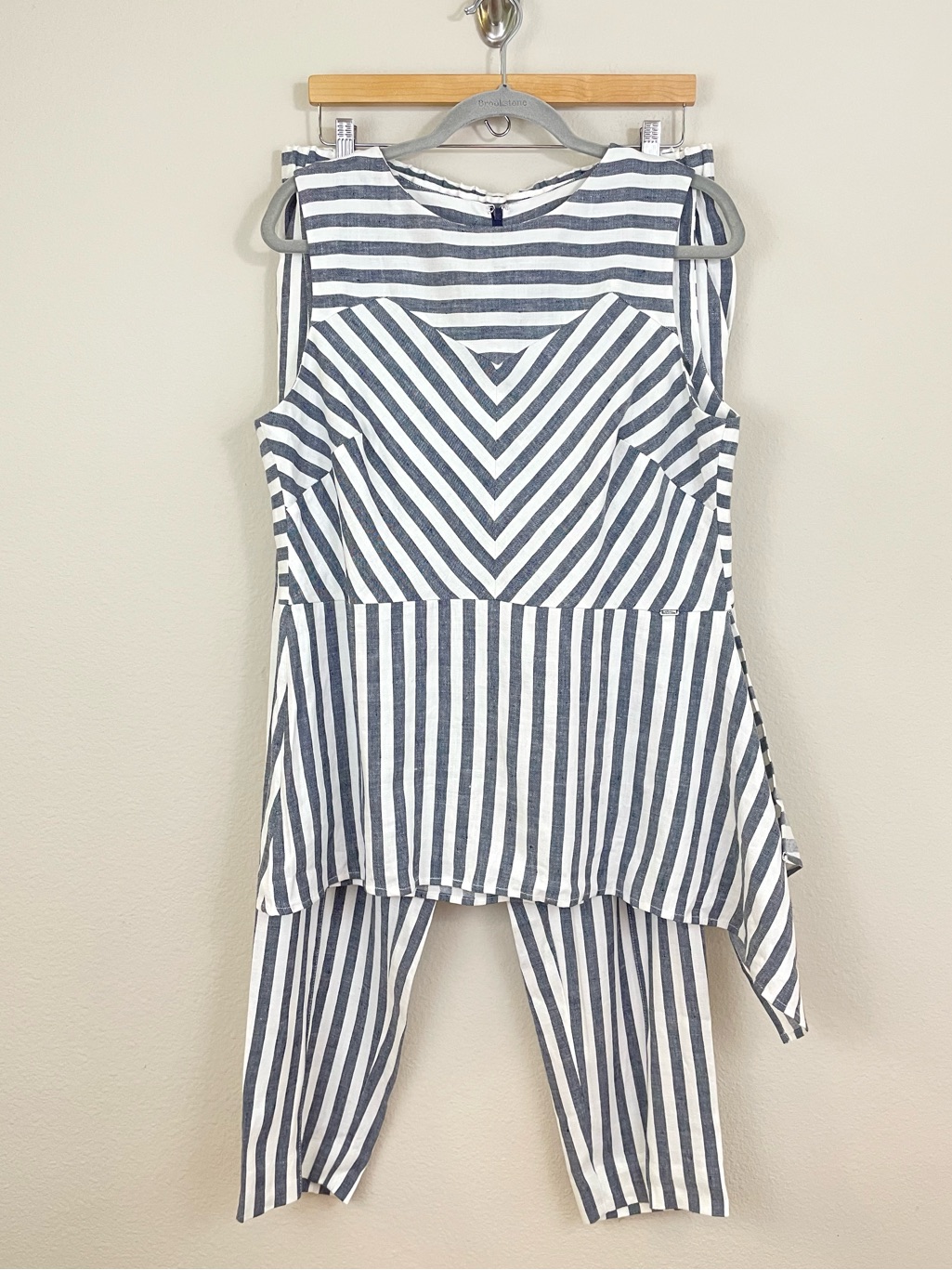 St. John White And Blue Linen Blend Striped Nautical Top And Pants Set Size L